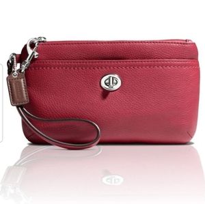 NWT Coach Park Leather Medium Wristlet